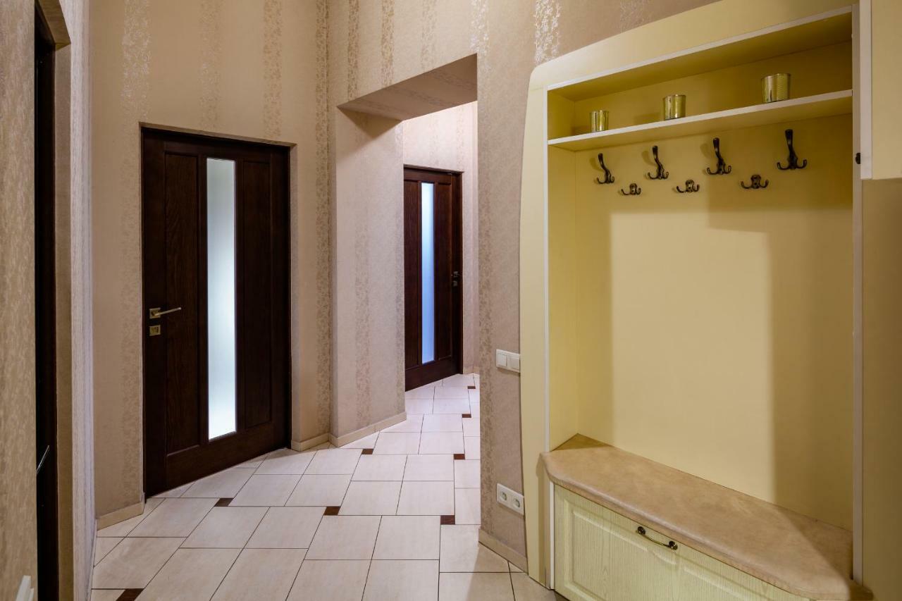 Alfa Apartments Kniazia Romana 11 Lviv Eksteriør bilde