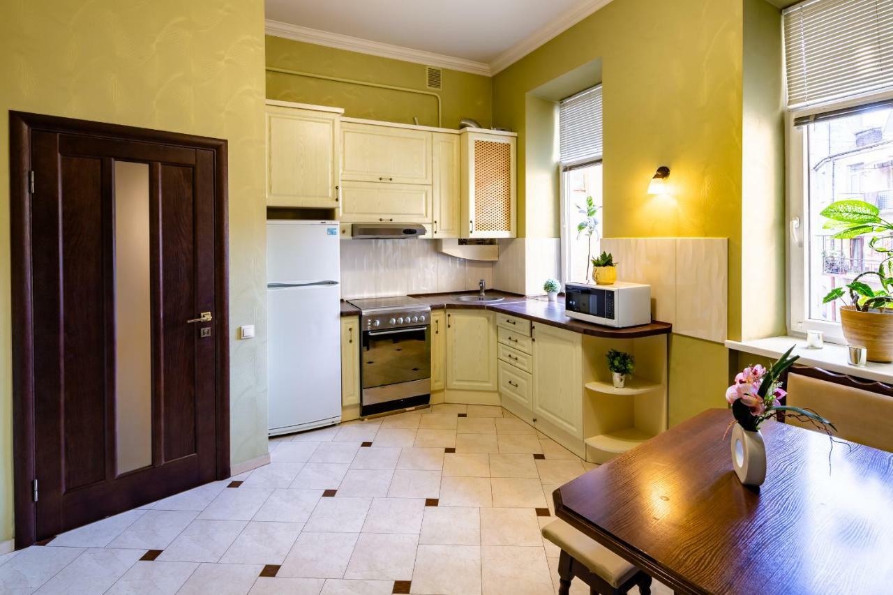 Alfa Apartments Kniazia Romana 11 Lviv Eksteriør bilde