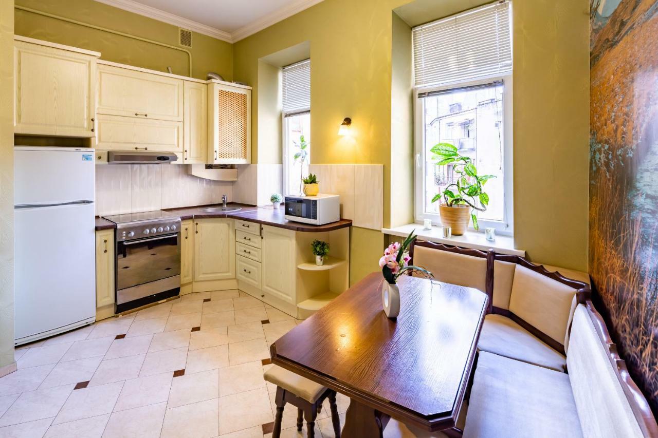 Alfa Apartments Kniazia Romana 11 Lviv Eksteriør bilde